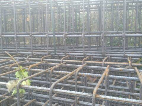 Annet-sur-Marne · cages d'armatures
